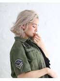 外ハネホワイト