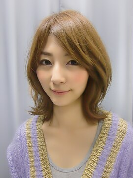 ブーケ(BOUQUET) ブランジュ・大人かわいい・センターパート・小顔・ふわミディ