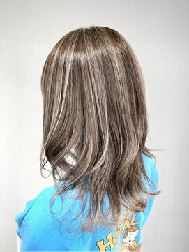 アッシュ 町田駅前通り店(Ash) 【Ash町田駅前通り店　清水重人】ベージュ明るめハイライト