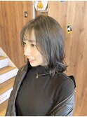 暗め透明感グレージュ