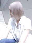 プラチナホワイト×前下がりボブ☆ケアブリーチ/ホワイトカラー