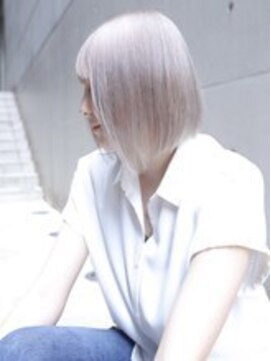 ディア(.eer) プラチナホワイト×前下がりボブ☆ケアブリーチ/ホワイトカラー