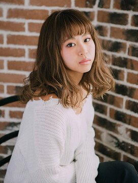 スタリー(Starry) ガーリーフェミニンミディアム20代/30代/40代/ハレマチ通り