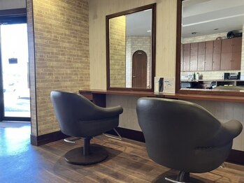 ラピス 白子店の写真/しっかりカウンセリングを行い理想のスタイルを叶えます！ゆっくり過ごせるリラックス空間が魅力。