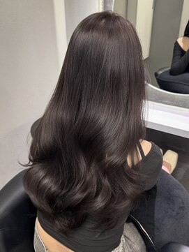 バレットプラス 銀座(VALETTE+) 艶髪グレージュ × ゆるレイヤーカット