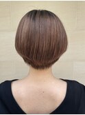 ピンクベージュ