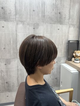 アリアバイエクラート 新宿南口店(ARiA by ECLART) 耳かけハンサムショート