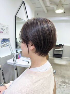 メモリーズ 表参道(Memories) 骨格補正の丸みショート×サイドバングで360°美シルエット♪