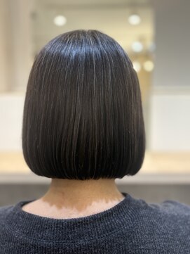 トウロウ 川口店(TOU/ROU) 大人ショート 白髪ぼかし 脱白髪染め ハイライト30代40 代