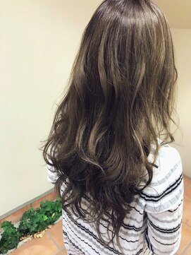 ブランシェ神領店 外国人風グレージュ☆ハイライト【林】