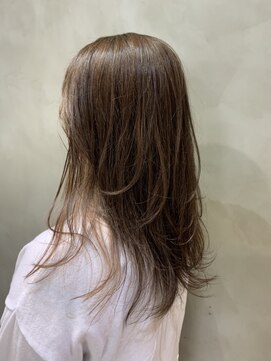 リンダテーラ(Linda tela) 【札幌 デザインカラー(イヤリングカラー)/レイヤーカット】