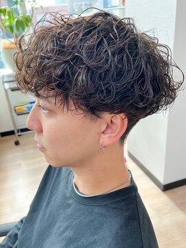 ウェイビーエフティフィフス 横浜西口(WAVEY ft.fifth) 波巻きパーマメンズパーマメンズヘアツーブロックツイストパーマ