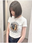 グレージュ 丸みボブ
