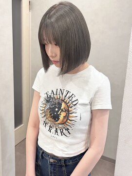 リタ(Lita.) グレージュ 丸みボブ