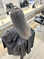 ムード タテマチ(mood tatemachi)&nbsp;ホワイトグレーでバレイヤージュ◎