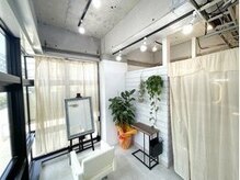 博多駅筑紫口から徒歩5分の通いやすい個室完備サロン【髪質改善/博多/博多駅前/筑紫口/インナーカラー】