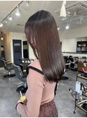 グレージュ切りっぱなしボブ前髪ありミニボブミルクティベージュ