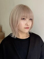 サンク 原宿 表参道(cinq)&nbsp;★ミルクティーベージュ顔周りレイヤーカット韓国ヘアハイトーン