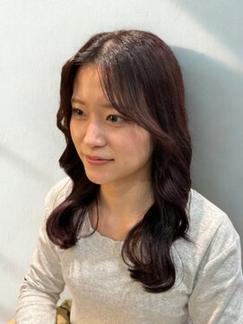 艶感カシスブラウン×ゆるウェーブミディ