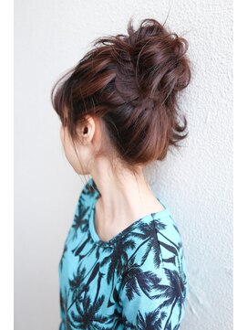 イソラブル(ISOLA-blu) 【ボリューム感が可愛いゆるふわ】ふんわりアレンジ