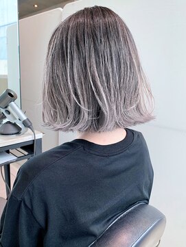 アイティー バイ アルバム 浦和店(IT by ALBUM) ホワイトグレー_ココアブラウンフリンジウェーブ_ba297412