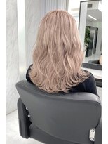 リア 大阪梅田(Ria)&nbsp;～くびれヘア　ミルクティーアッシュ～【Ria 大阪 梅田】