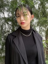 エアー 青山(AIR) 長めバングにタイトスタイリング