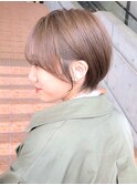 耳かけショート うる艶ベージュ