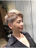 白髪を活かしたラベンダーパールアシメヘアスタイル！髪質改善