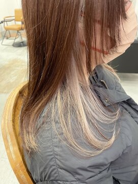 ジィップクリニカ(Zip clinica) ロングレイヤー ベージュインナーカラー 担当近森