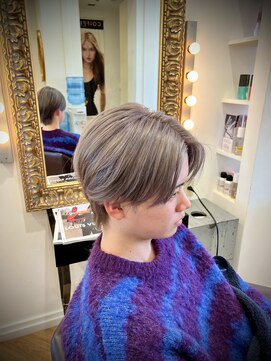 コワファースト  させぼ五番街店(COIFF1RST) センターパート×ミルクティー☆