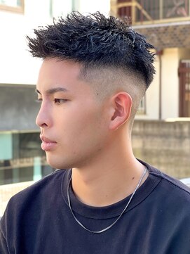 エルマーク 京橋(L-MARK) スキンフェード短髪バーバーアップバングツーブロック