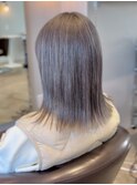 シルバーカラー / 切りっぱなしボブ / ブリーチカラー / 太田