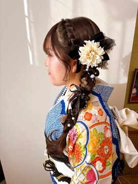 ヘアーボー ラーラ(hairbeau L'ala) サイド編みおろし