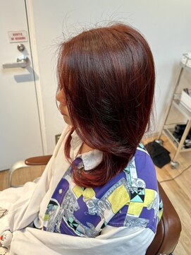 カットハウス ルーシーズ(CUT HOUSE RUCY'S) レイヤー/顔まわり/海外/ワインレッド/横浜/川崎/鶴見