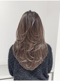 メタルベージュ