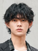 バイフィフス 原宿/表参道(by fifth)&nbsp;緩め波巻きスパイラルパーマシャドウパーマメンズセンターパート