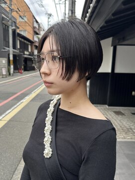 クルー(Creww KYOTO) メガネも映える◎黒髪ハンサムマッシュショート