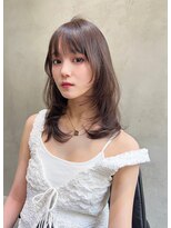 アルテ(ARTE)&nbsp;顔周りレイヤーで魅せる艶感ミディアム×透明感グレージュカラー