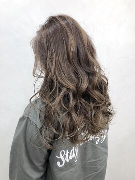 ジゼル(gisele) バレイヤージュ ソンブレ