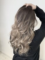 アヴァンス 神戸元町店(AVANCE.)&nbsp;グラデーションカラー×柔らかベージュ