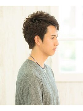 ネクサス 田町店 爽やかアレンジ自由自在 遊びがきくショート〈田町〉<理容室>