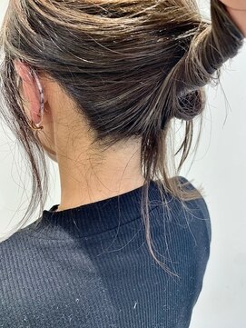 アッシュ 高円寺店(Ash) 襟足ハイライト