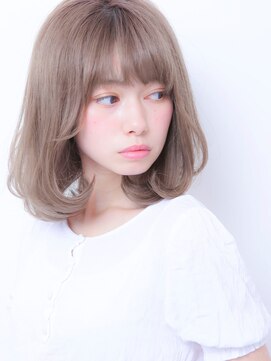 デイズ(days) 20代30代40代50代大人可愛いひし形フェザーバング 原宿 表参道