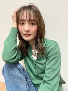 ベア(Bea) セミロング