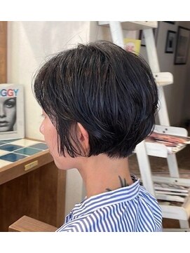 フルール(fleur) 伸ばしかけショートスタイル