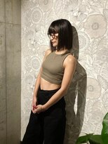 ミモザ ビカミドウ 自由が丘(Mimosa Bigamido)&nbsp;▼モデル／MORI MAYAさん 艶カラーで秋色オリーブカーキ