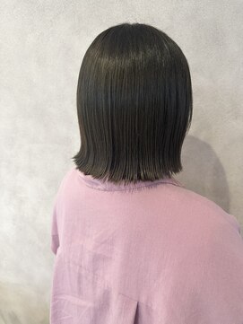 コロン(coron) ぱつんボブ×オリーブ