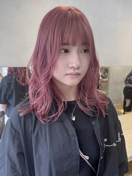 サンク 原宿 表参道(cinq) ブリーチカラーミディアムレイヤーホワイトピンクベージュ前髪