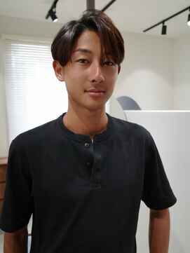 グラフ 立川(Graph.) メンズカットセンターパート